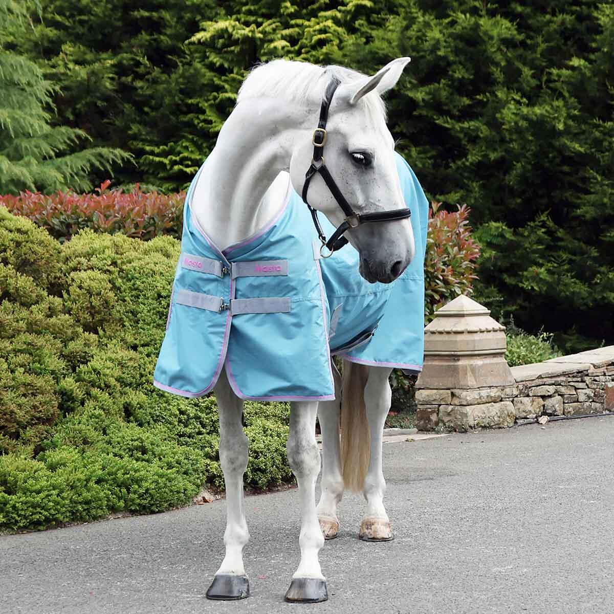 Ventomasta 0g lightweight showerproof turnout rug